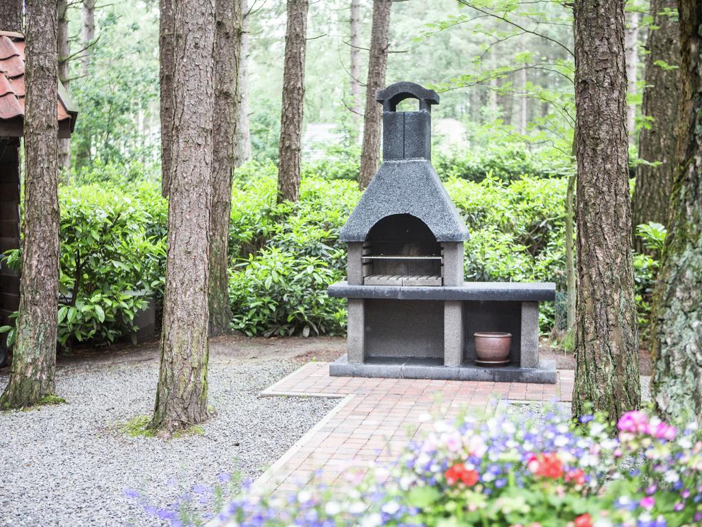 Vila Luxurious Chalet In Oud Turnhout With Large Garden Oud-Turnhout Exteriér fotografie
